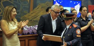 Julio Zamora: “Este 8 de marzo debe resonar la poderosa voz de las mujeres, en la lucha por una sociedad justa y sin violencia”En el marco del Día Internacional de la Mujer, el intendente de Tigre encabezó un acto en reconocimiento a más de 20 vecinas por su rol social. Durante el evento, también se recordó la labor de Ana Grandi, concejala que desempeñó un gran trabajo por los sectores más vulnerables y se anunció la creación de un Consejo Municipal de la Mujer.