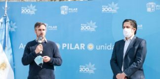 Pilar: El ministro Trotta entregó 1.986 netbooks a estudiantes de 23 escuelas en Pilar