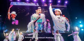 Escobar: Una noche mágica y emotiva se inauguró el Autoteatro
