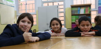 San Isidro tambien pide el regreso a las Aulas
