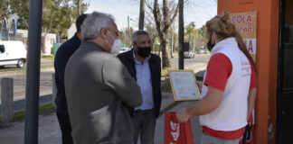 Tigre: Julio Zamora entregó habilitaciones a comerciantes de Rincón de Milberg y supervisó trabajos en espacios públicos de Nuevo Delta