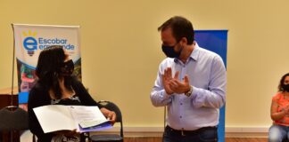 Escobar: Sujarchuk entregó un subsidio a la Feria del Trueque de Maquinista Savio y anunció su reapertura desde este lunes
