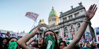 El aborto legal en la Argentina ya tiene media sanción y pasa al Senado para su definición