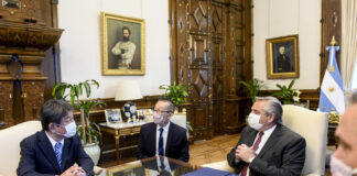 El Presidente se reunió con el ministro de Asuntos Exteriores de Japón y acordaron estrechar vínculos entre ambas naciones