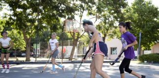 San Isidro: Las chicas volvieron a practicar hockey en los campos de deportes