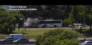 Tigre: Un colectivo en llamas fue controlado rápidamente gracias al Sistema de Protección Ciudadana