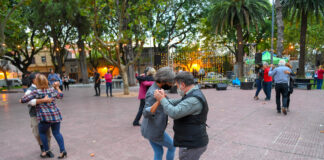 San Fernando: Se realizó una milonga al aire libre y con todos los cuidados en Victoria