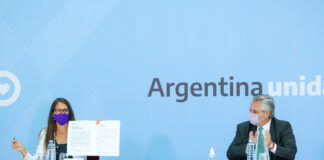 El Presidente convocó al compromiso de poner fin “a la desigualdad en razón del género y a ser la sociedad justa que nos merecemos”