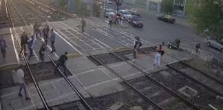 Pelea en las vías del ferrocarril