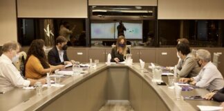 Malena Galmarini recibió a Carlos Bianco y Agustín Simone para continuar acercando los servicios de agua y cloacas a los barrios populares del conurbano