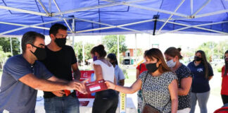Tigre: Se entregaron tarjetas Soy Tigre a trabajadores de la Economía Popular de la Feria Niño Dios
