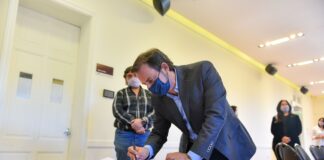 Escobar: Se firmó un acuerdo paritario que establece importantes aumentos salariales para sus empleados y el fin de la categoría laboral conocida como “destajista”