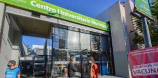 San Fernando: Andreotti visitó el vacunatorio contra COVID-19 que se preparó en el Centro Universitario Municipal