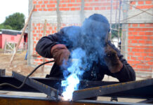 Un informe revela que en 21 meses de gestión Milei se perdieron casi 20 mil empresas y 276 mil empleos registrados