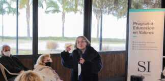 San Isidro: Hilda Molina brindó una charla a adultos mayores en Puerto Libre
