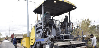 Tigre: Julio Zamora supervisó la etapa final del plan de asfaltos en Benavídez sur