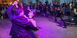 San Fernando: Se realizó una nueva “Milonga al Aire Libre” en la plaza Mitre