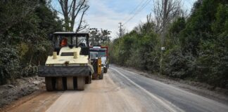 Escobar: Sujarchuk y el ministro Agustín Simone recorrieron trabajos de pavimentación y firmaron un convenio para financiar más obra pública