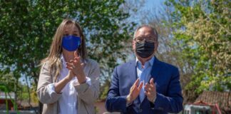 AySA: Malena Galmarini y Alberto Descalzo inauguraron una red de agua potable en Ituzaingó