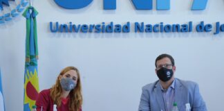 Ruiz Malec firmó convenio con la UNPAZ y donó vehículos a universidades