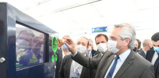 El presidente Alberto Fernández recorrió stands de empresas locales y regionales en el multievento de negocios, Expo Escobar