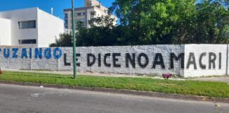 Con pintadas en el Conurbano, el peronismo salió a decirle “NO a Macri”