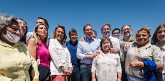 Santilli, Manes y Ocaña: “Podrán regalarte bicicletas y viajes de egresados, pero no van a poder comprar a los bonaerenses”