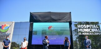 Escobar: En el nuevo Hospital Municipal de Garín, Sujarchuk realizó un acto junto a Luana Volnovich y Alexia Navarro