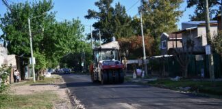 Escobar: Sujarchuk recorrió la pavimentación de las calles Almirante Brown y Eva Perón en Garín