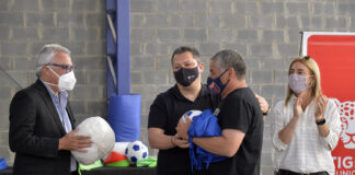 Tigre: Entregó material deportivo a 14 instituciones barriales