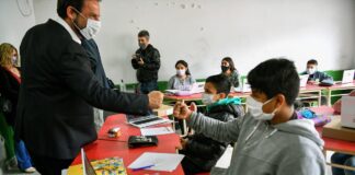 Escobar: Sujarchuk y el ministro Jaime Perzyc mantuvieron una reunión de trabajo y recorrieron la secundaria 32 de Garín
