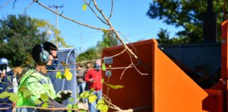 Escobar: El Municipio firmó un convenio para la producción de compost biotecnológico a partir de los residuos de poda