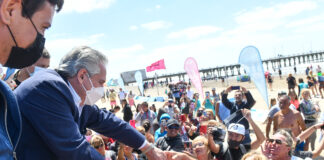 Alberto Fernández en recorrida por Mar de Ajó: “Si defendemos el turismo argentino defendemos el país”