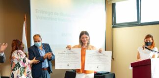 AySA acompañó a la primera ingeniera trans de la empresa en la rectificación de su título universitario