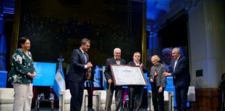 Diputados reconoció a Hipólito Solari Yrigoyen con la mención de honor “Juan B. Alberdi”