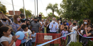 Tigre: Julio Zamora inauguró una nueva plazoleta en Troncos del Talar
