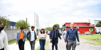 Escobar: Beto Ramil recorrió el predio donde se construye la fábrica de viviendas de la organización social TECHO