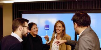 Malena Galmarini, Carlos Bianco y Agustín Simone firmaron convenios para continuar llevando agua potable y cloacas a los barrios populares del conurbano