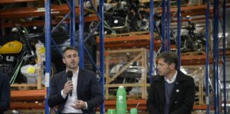 Pilar: Achával y Kicillof recorrieron una planta industrial