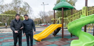 San Isidro: Posse visitó la renovada plaza de Alvear y el río en Martínez