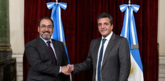 Massa recibió al titular de la CAF en la cámara de diputados