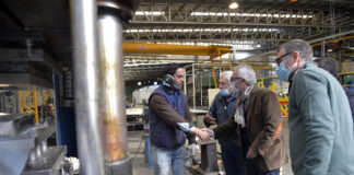 Tigre: Julio Zamora recorrió las instalaciones de la empresa Nöllmed en Troncos del Talar
