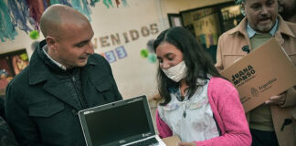 Escobar: La Municipalidad entregó 72 netbooks a la Escuela Secundaria 33 de Matheu