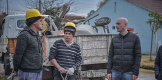 Escobar: Beto Ramil recorrió la histórica obra de tendido de agua corriente en los barrios La Loma y Cuyo de Garín