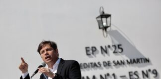 Kicillof presentó el programa Escuelas Conectadas