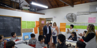 Tigre: Julio Zamora participó de una jornada de mediciones oculares en el Delta