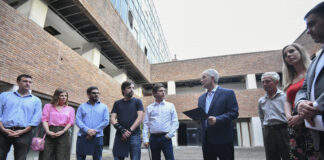 Kicillof encabezó el traspaso del edificio del ex Centro Oncológico de Excelencia al Ministerio de Salud