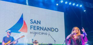 San Fernando: Sandra Mihanovich cantó por la Eliminación de la Violencia contra la Mujer