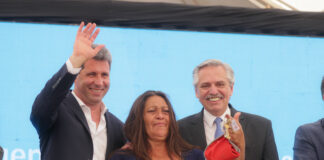 “La política no tiene sentido si no la hacemos para mejorar la vida de nuestros pueblos”, dijo el Presidente al entregar 837 viviendas en San Juan