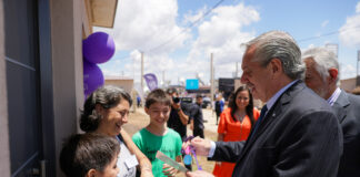 “La Argentina necesita que nos unamos en grandes proyectos” dijo el Presidente al entregar la vivienda 70.000 en San Luis